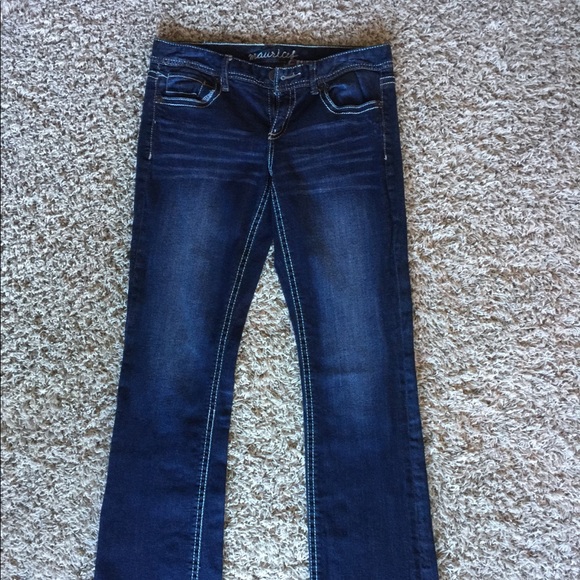 Maurice’s dark wash jeans - Picture 3 of 4